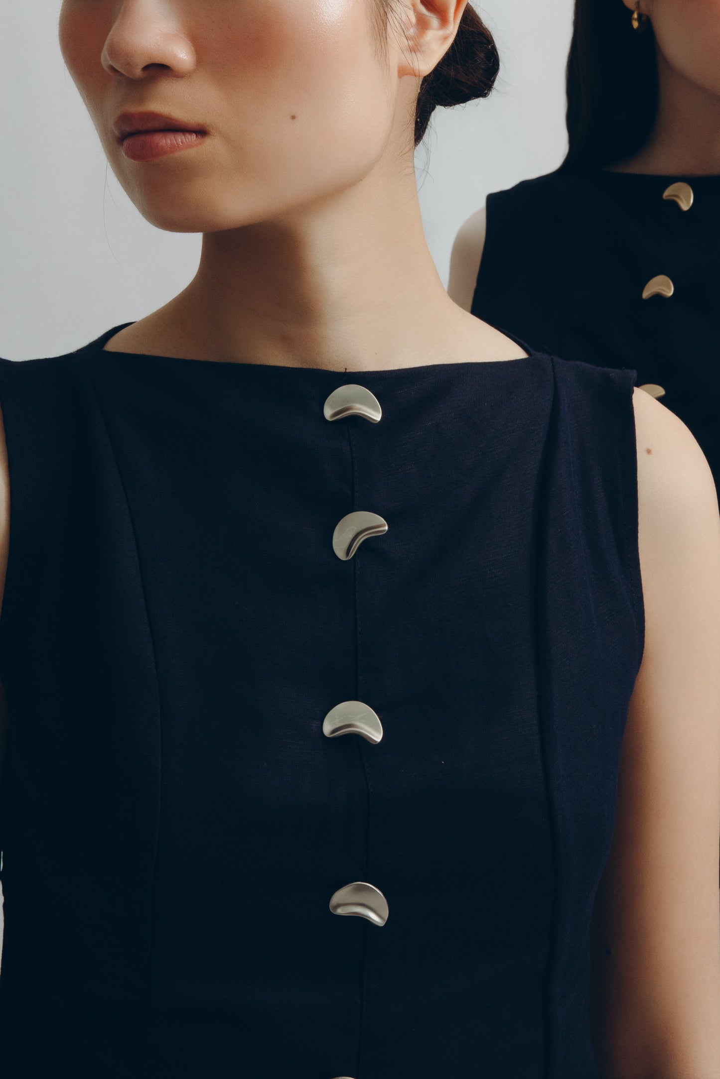 Kirsten Top in Silver Navy